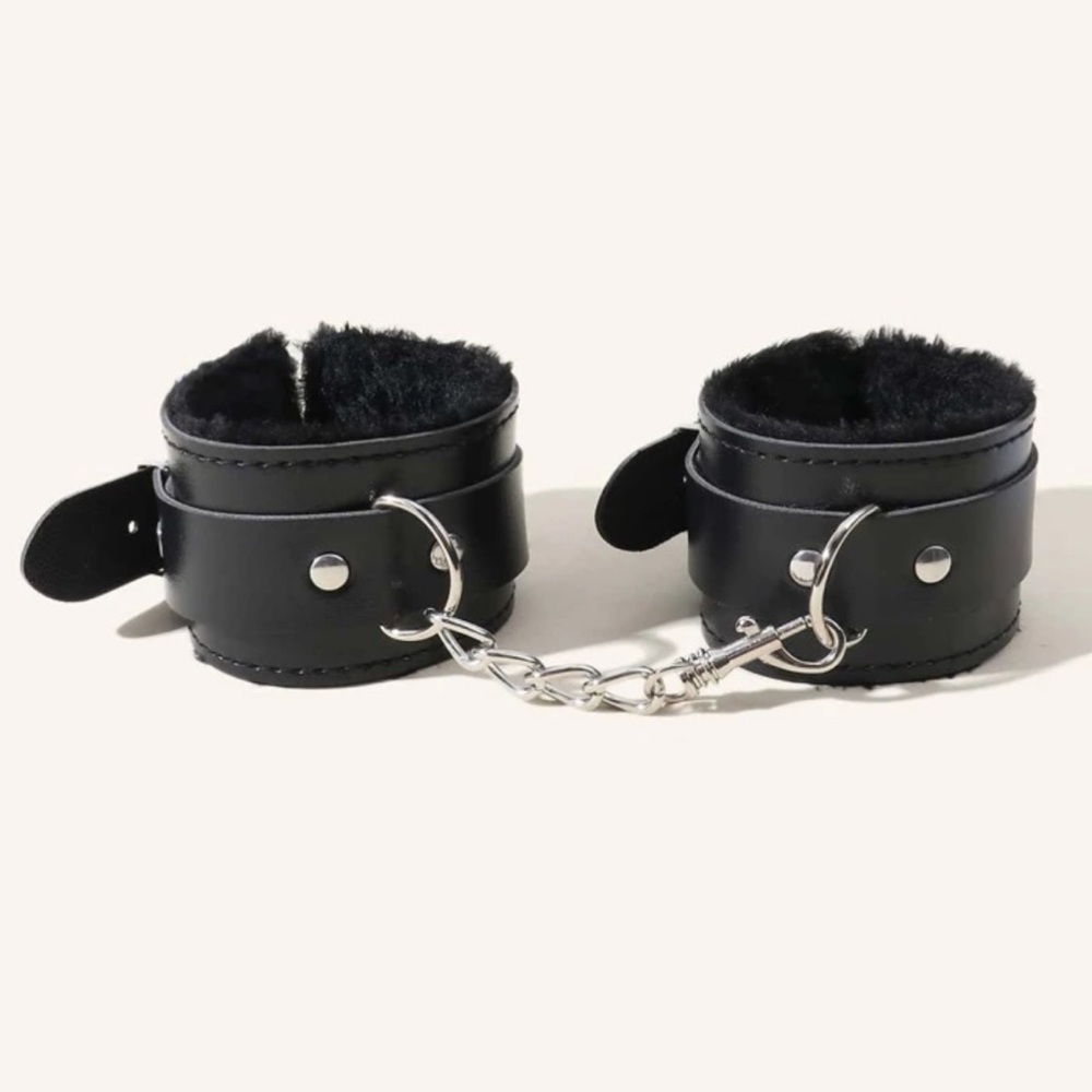 *NWT* 🖤 ⛓️2pcs Unisex Plush Lined Leather Handcuffs 🖤⛓️